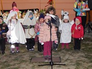 Rozsvícení stromečku u MŠ